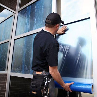 Harga yang bagus Film pelindung PE yang jelas tanpa residu dengan lebar 1240mm dan UV stabil untuk perlindungan permukaan kaca cermin on line
